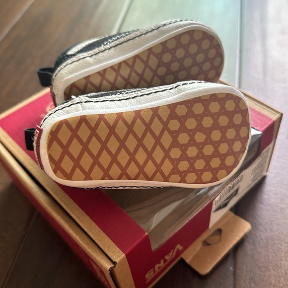 Vans Old School Crib Shoe Black/True White size 2.0 6-12 weeks - Picture 5 of 7